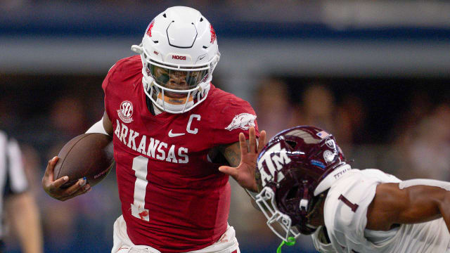 Razorbacks KJ Jefferson against Texas A&M in Arlington on Saturday